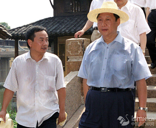 2005��8��3������(x��)��ƽ���㽭���dͩ�l(xi��ng)�О��(zh��n)�{(di��o)�й��(zh��n)���o(h��)�������Y�ψDƬ